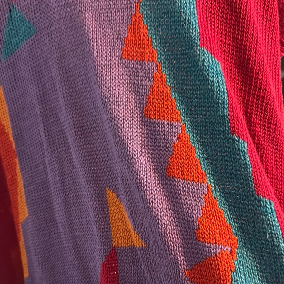 Colorful Geometric Knit Top - Picture 4 of 6